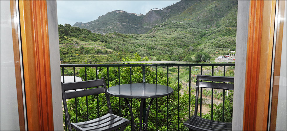 Sandra Villa Rooms - Corniglia Vernazza Cinque Terre Liguria Italy